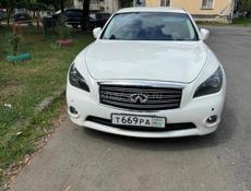 Nissan fuga