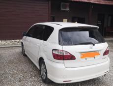 Toyota Ipsum