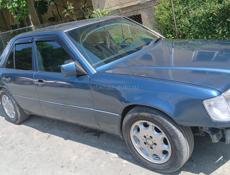 Mercedes-Benz 124