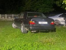 Mercedes-Benz 124