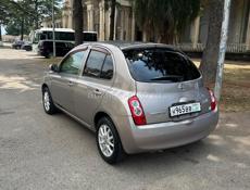 Nissan March