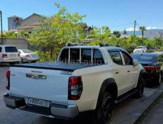 Mitsubishi L 200