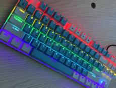 ИГРОВАЯ КЛАВИАТУРА 