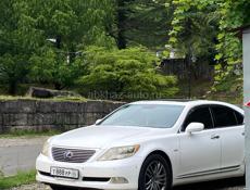 Lexus LS