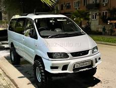 Mitsubishi L 400