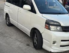 Авторазбор Toyota voxy