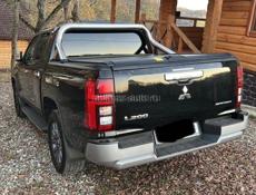 Mitsubishi L 200