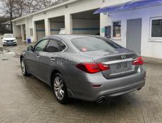 Nissan fuga