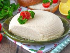 Продаю первый свежим сыр на ацыре