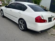 Nissan fuga