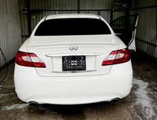 Infiniti QX4