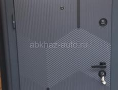 Продаётся новая входная дверь 