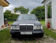 Mercedes-Benz 124