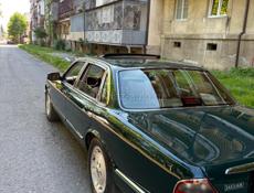 Jaguar XJ6