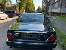Jaguar XJ6