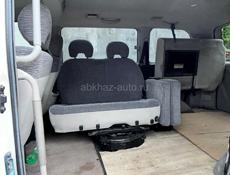 Mitsubishi L 400