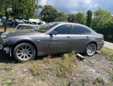 BMW 745-й в разборе