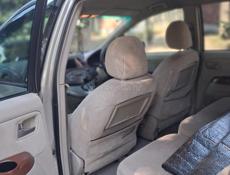 Mitsubishi Grandis
