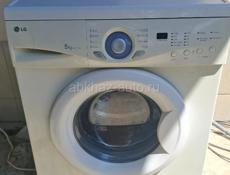 Стиральная  машина  LG 5 кг
