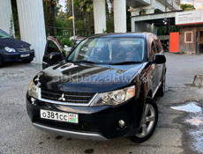 Mitsubishi Outlander XL