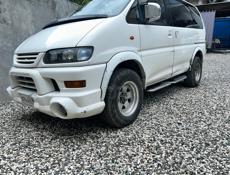 Mitsubishi L 400