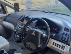 Mitsubishi Grandis