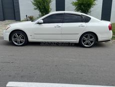 Nissan fuga