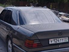 Mercedes-Benz 124
