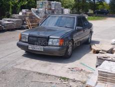 Mercedes-Benz 124