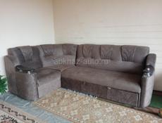 Угловой диван с одним креслом