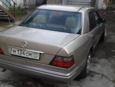 Mercedes-Benz 124