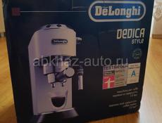 Кофеварка Delonghi Dedica ec685 НОВАЯ