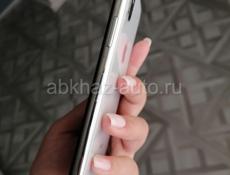 Продам iPhone X 256gb белый 