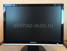 Монитор 21" Samsung