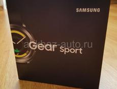 Смарт-часы Samsung GearSport
