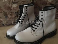 Продаю ботики Dr. Martens