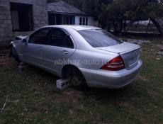 Mercedes Benz c класс 2,4 