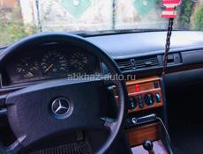 Mercedes-Benz 124