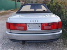 Audi 80