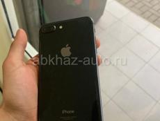 iPhone 8+ 64GB работает отлично!! Слегка разбит экран 