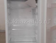 Холодильник Саратов  7500руб Пицунда 