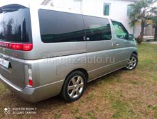 Nissan Elgrand