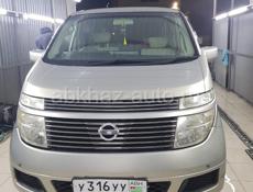 Nissan Elgrand