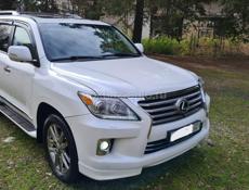 Lexus LX