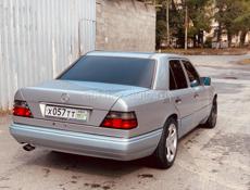 Mercedes-Benz 124