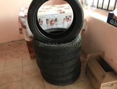 235/45 r19 4 шины 