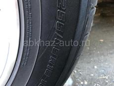 Шины yokohama 255/55r18  комплект 