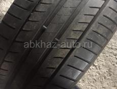 255/45 r18 шины 85% остаток Мишлен фирма не бьют не кривые 7т обе