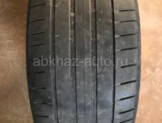 Продаю шины 245/45 r 18 