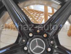 Mercedes AMG разноширокие в сборе/18 диаметр оригинал